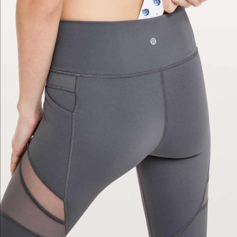 Lululemon Mesh In Motion Crop - Picture 3 of 9